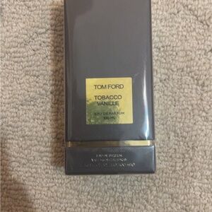 Tom Ford Tobacco Vanille Fragrance in Gray and Gold